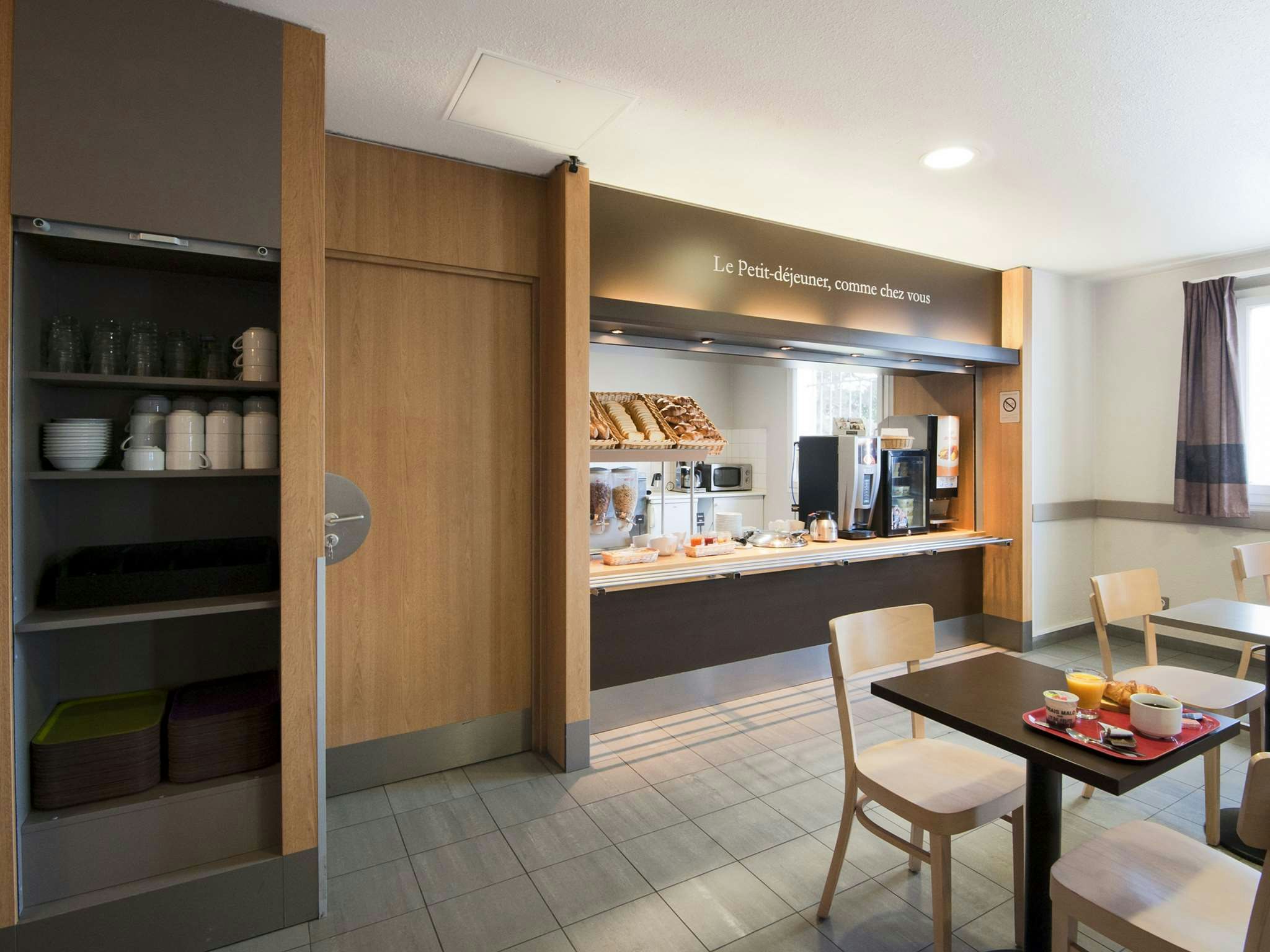 B&B Hotel Lyon Grand Stade Meyzieu 36/49
