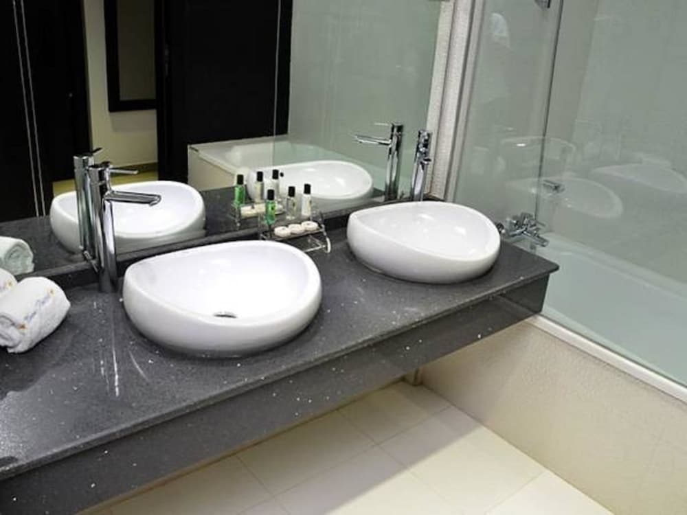 NEW HOTEL NAMPULA 49/50