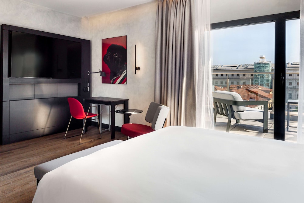 Radisson RED Madrid (ex. Paseo del Arte) 14/70
