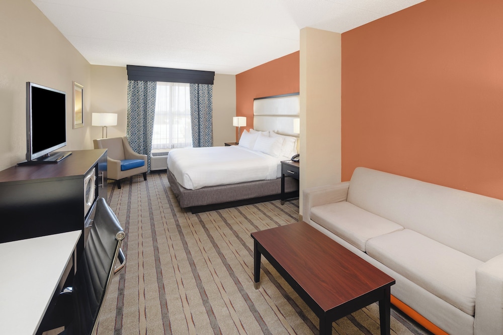 Holiday Inn Express And Suites Duluth Mall Area 29/69
