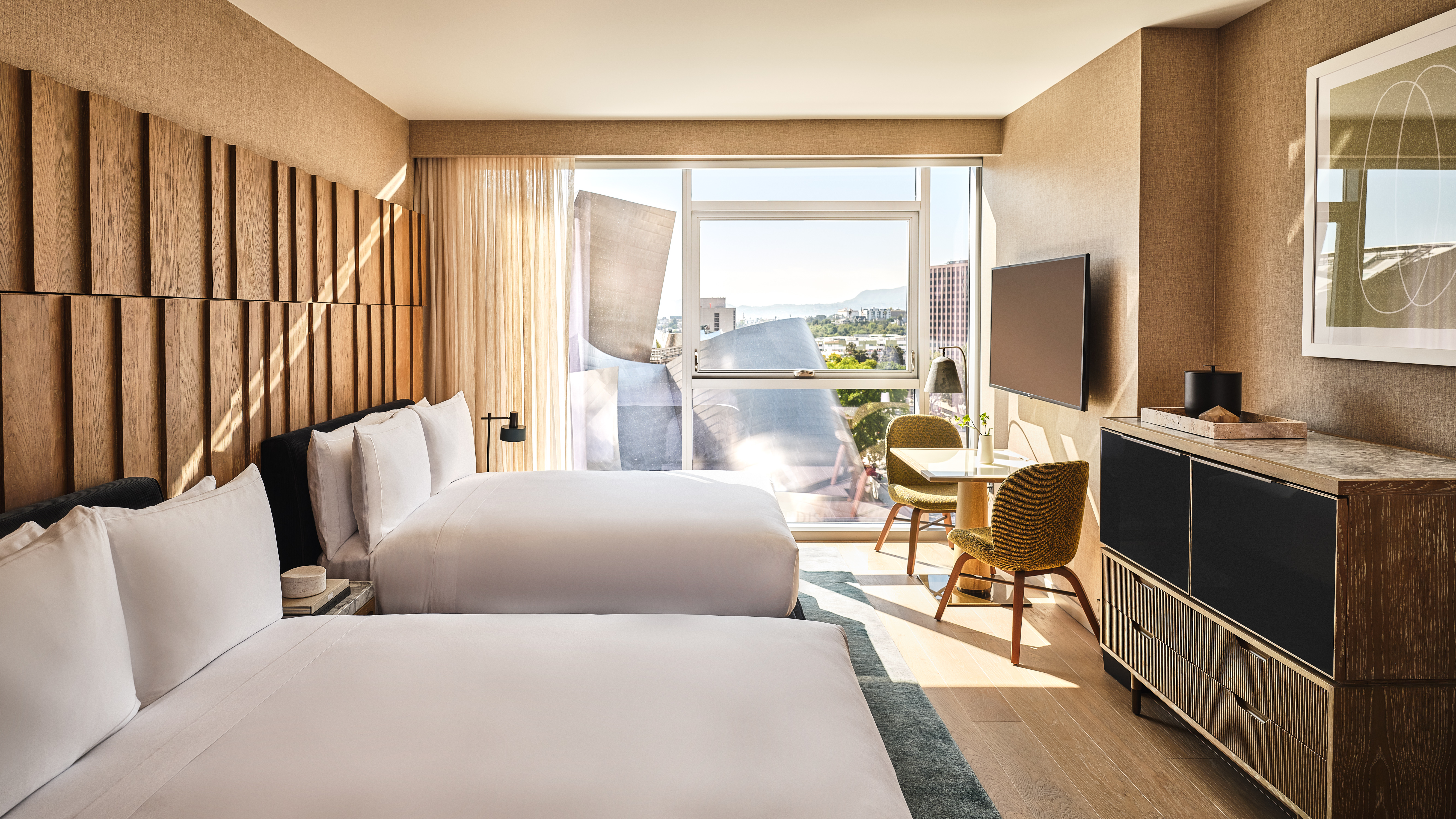 PREMIUM, 2 DOUBLE BEDS, ACCESSIBLE