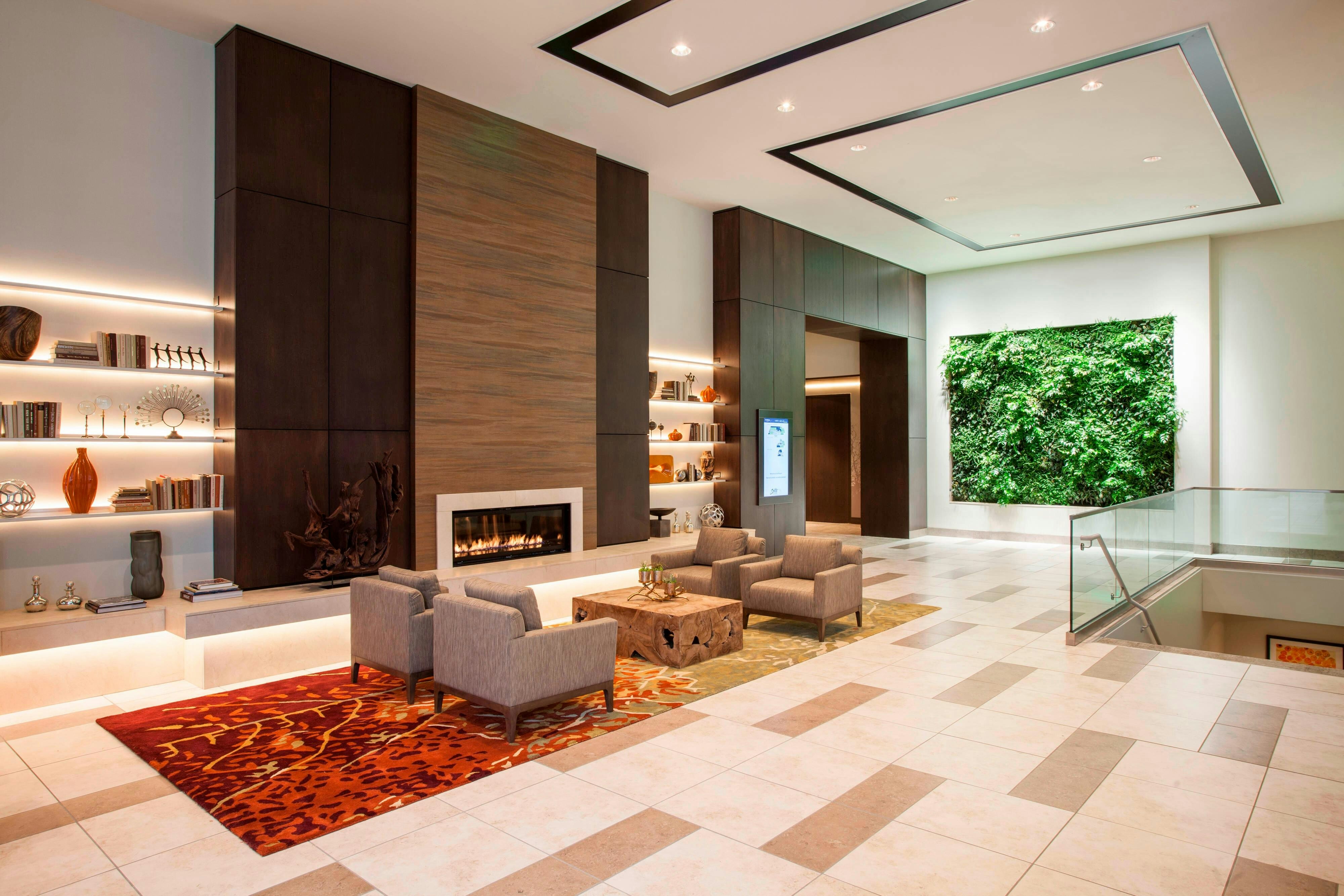 The Westin Milwaukee 15/34