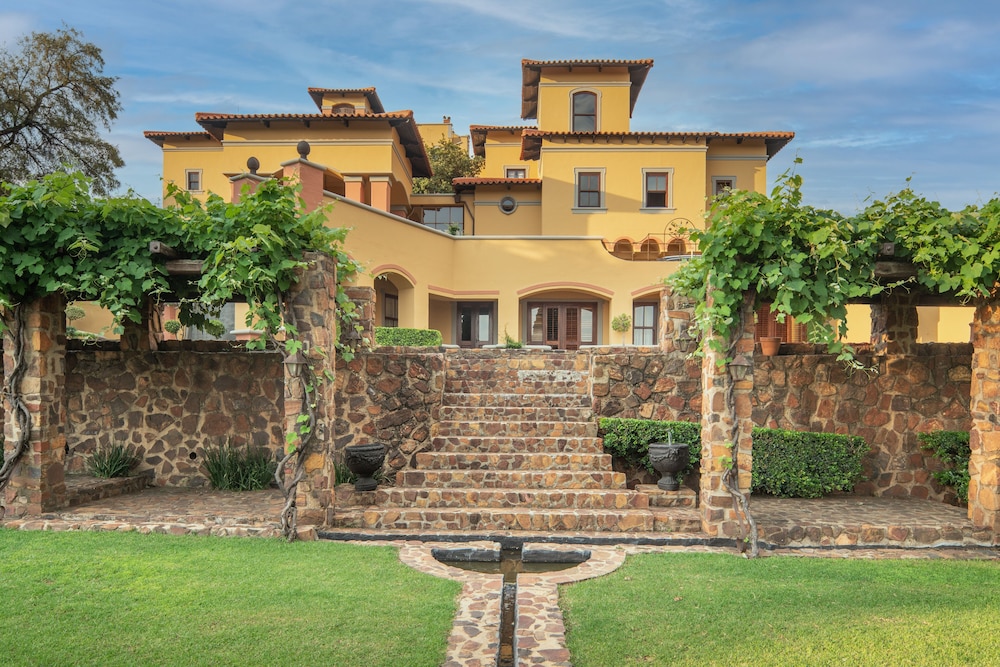 Castello Di Monte 55/60
