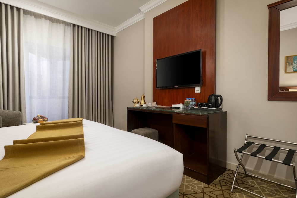 فندق اعمار المنار(Emaar Al Manar Hotel) 17/37