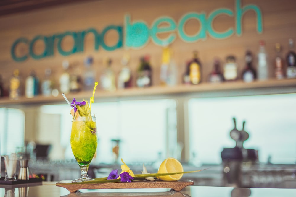 Carana Beach Hotel 36/68