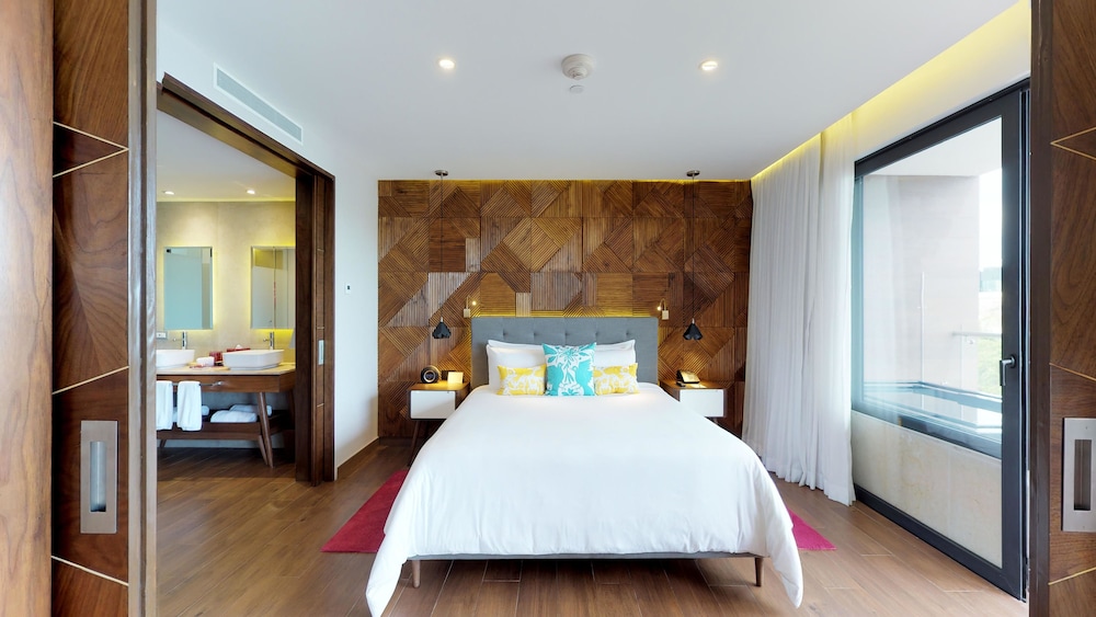 The Fives Downtown Hotel And Residences Curio Collection 32/91