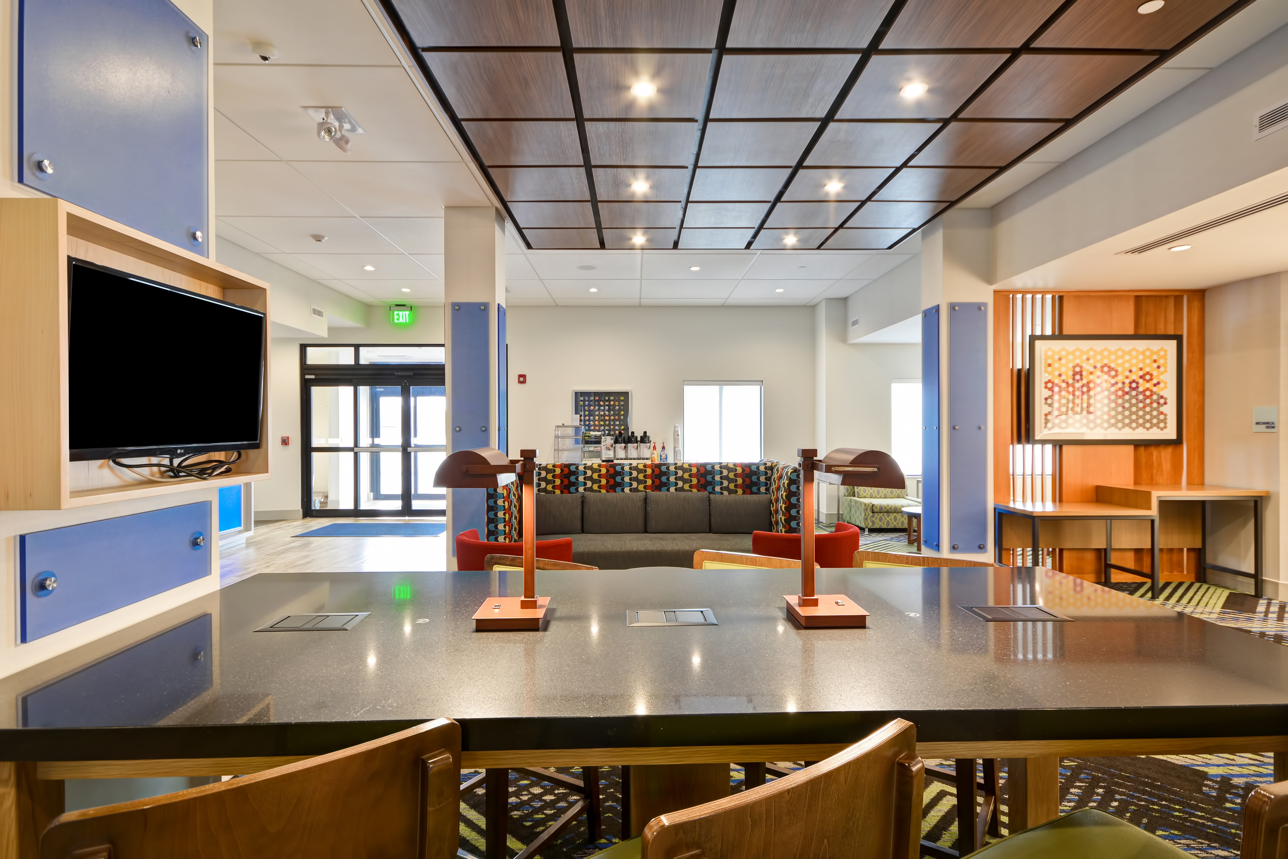 HOLIDAY INN EXPRESS EVANSVILLE 38/61