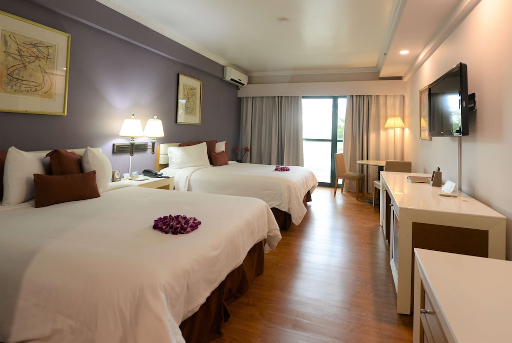 Days Inn by Wyndham Guam-Tamuning 11/26
