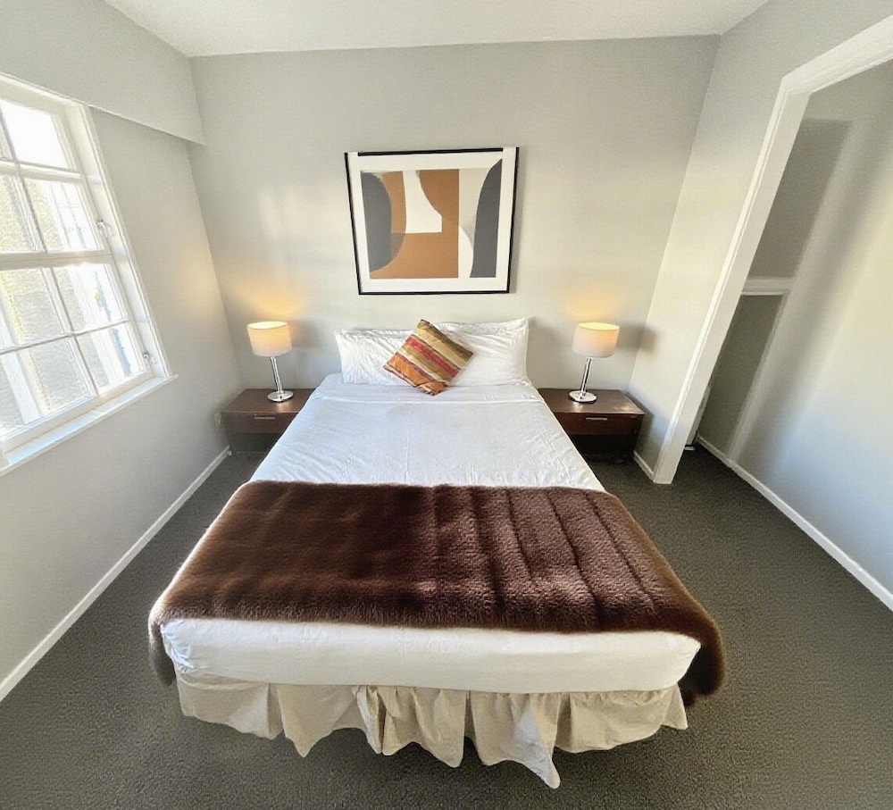 1 BEDROOM, COMFORT, SUITE