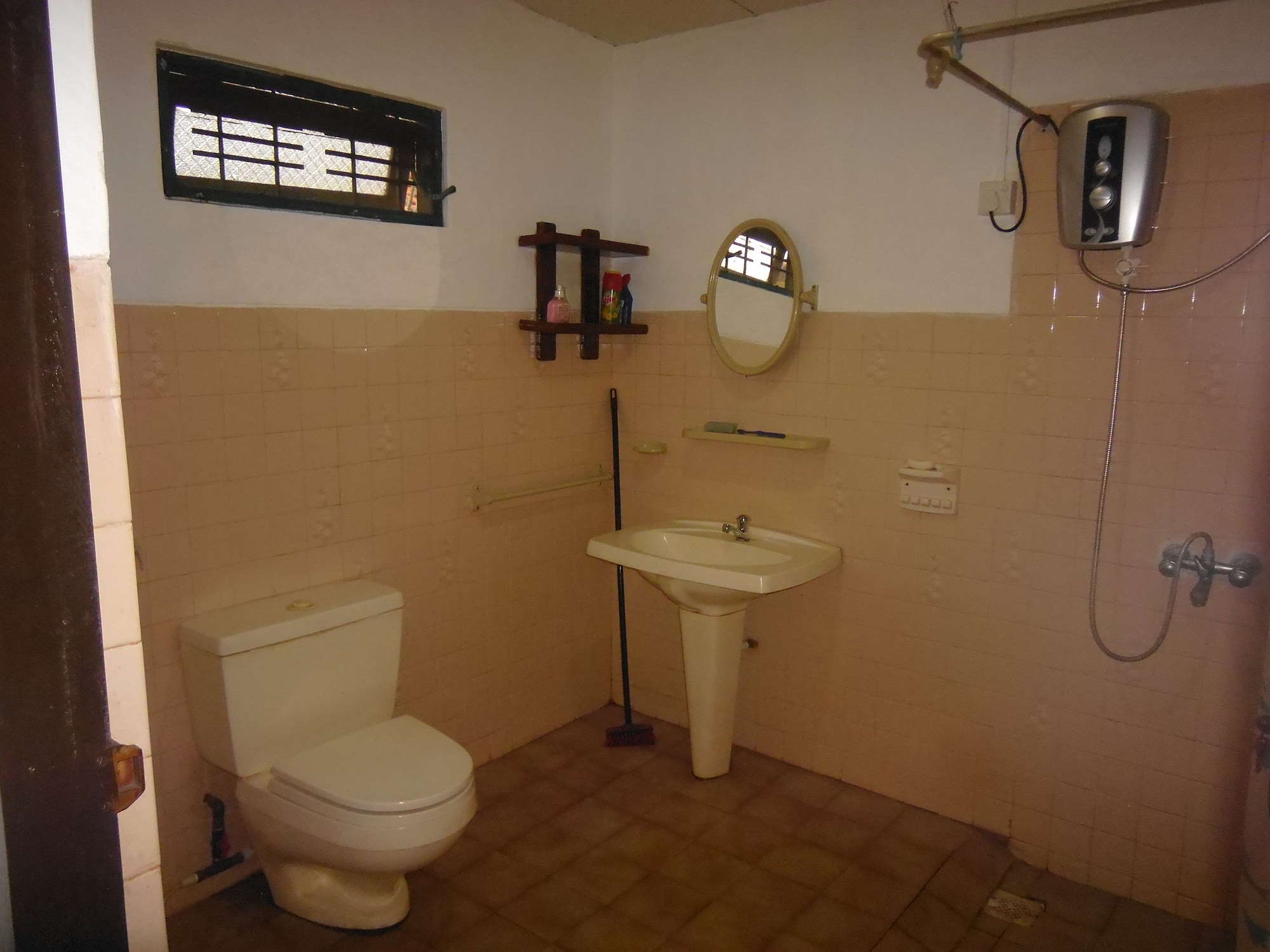 1 BEDROOM, STANDARD, COURTYARD AREA, SMOKING