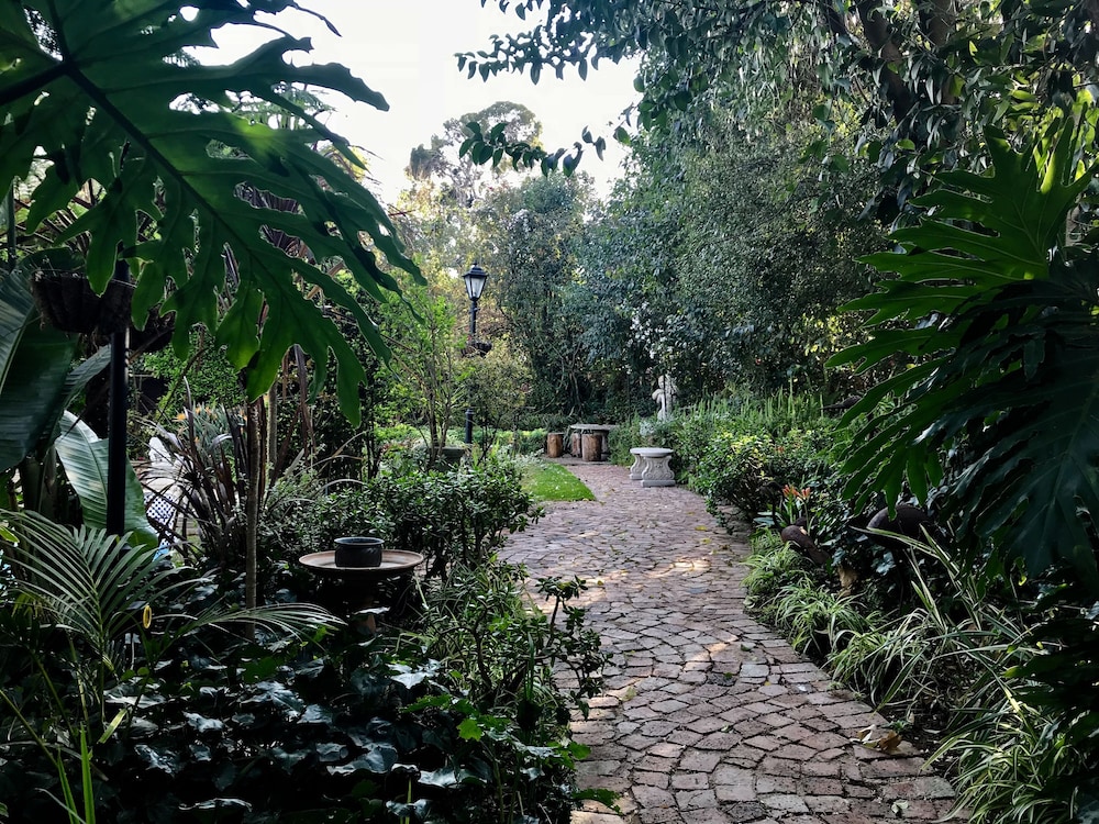 Pepper Tree Bnb 41/50