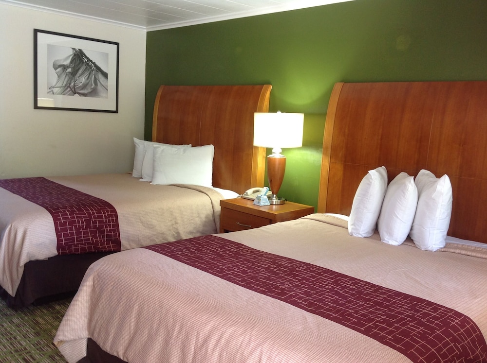 Pilgrim Inn & Cottages 10/58