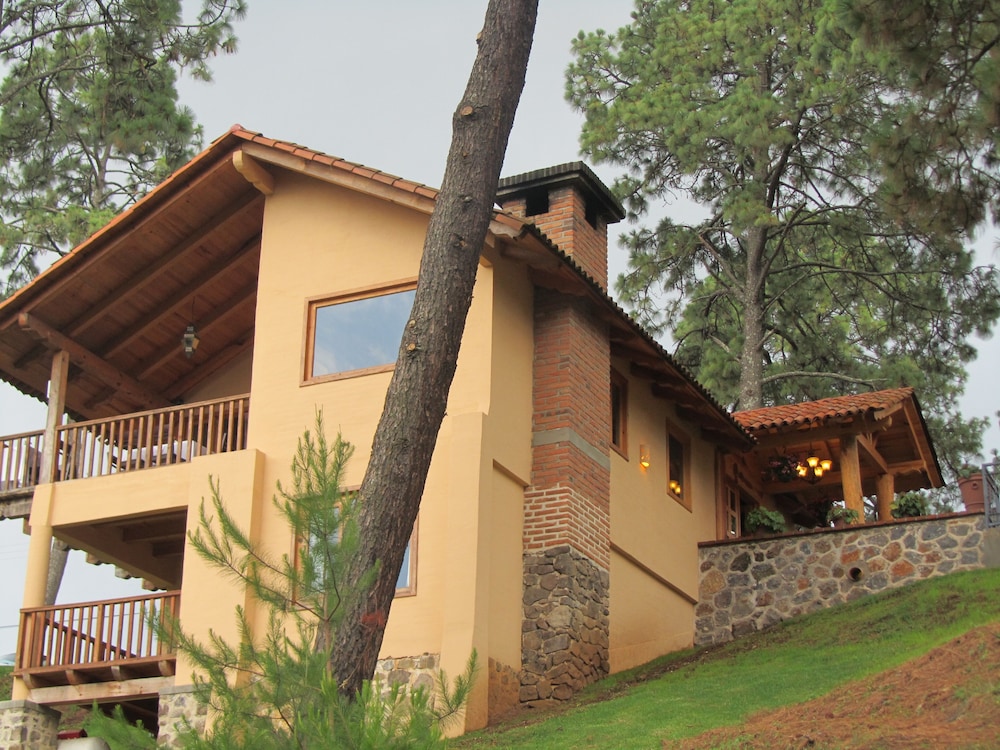 Bosque Escondido Hotel de Montana 2/32