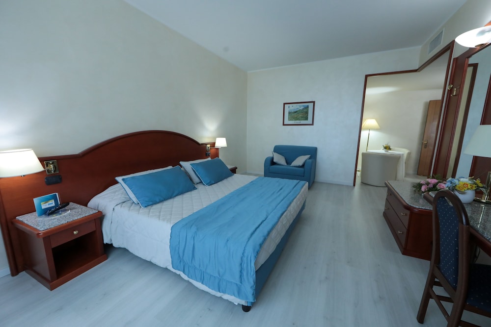 Edra Palace 24/75