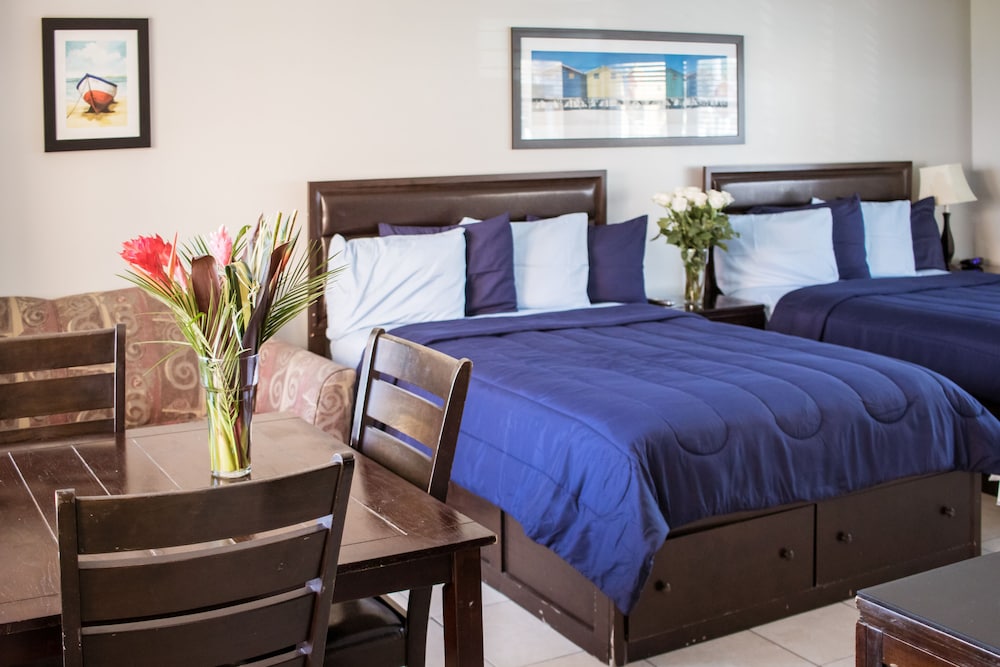 Riptide Oceanfront Hotel 31/72