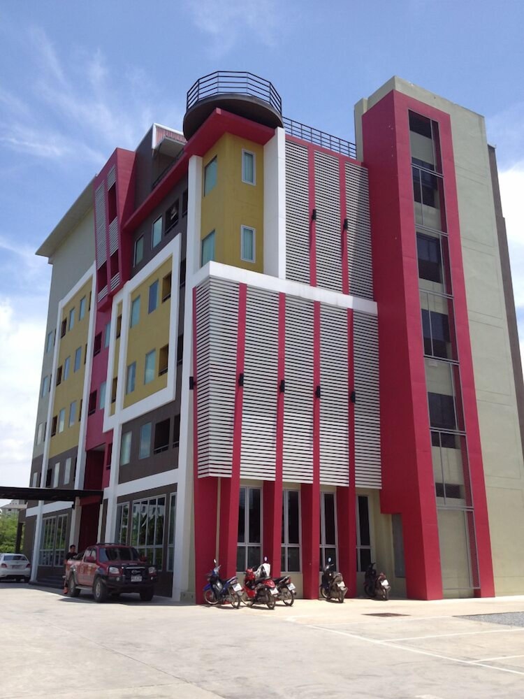 Trendy Hotel 41/44