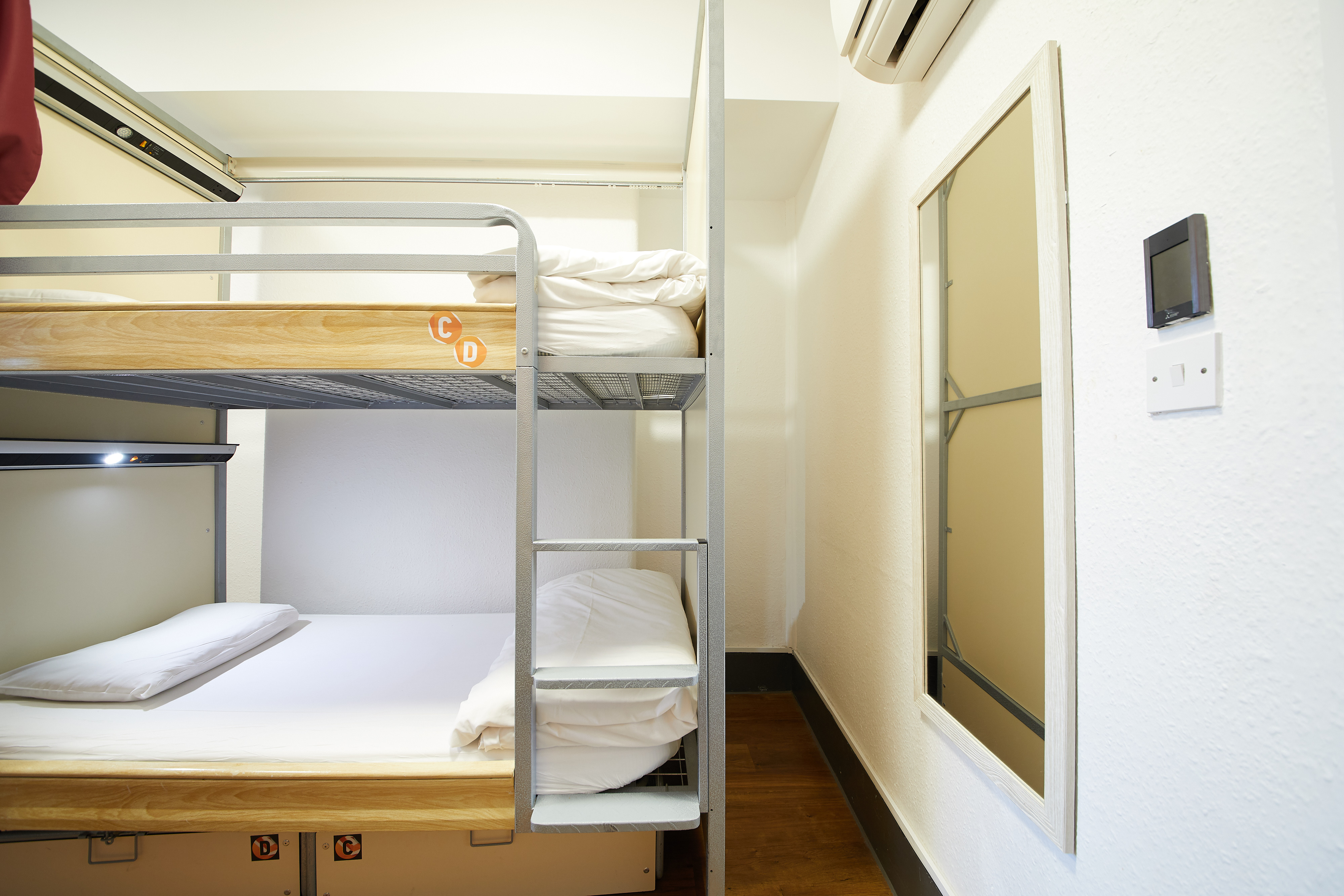 Female Dorm, 4 Beds, External Bathroom