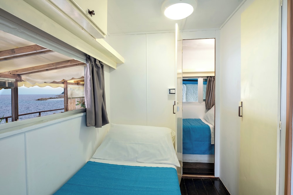 Tent, Double and Twin Beds, External Bathroom، Resort Baia Del Silenzio 2/3