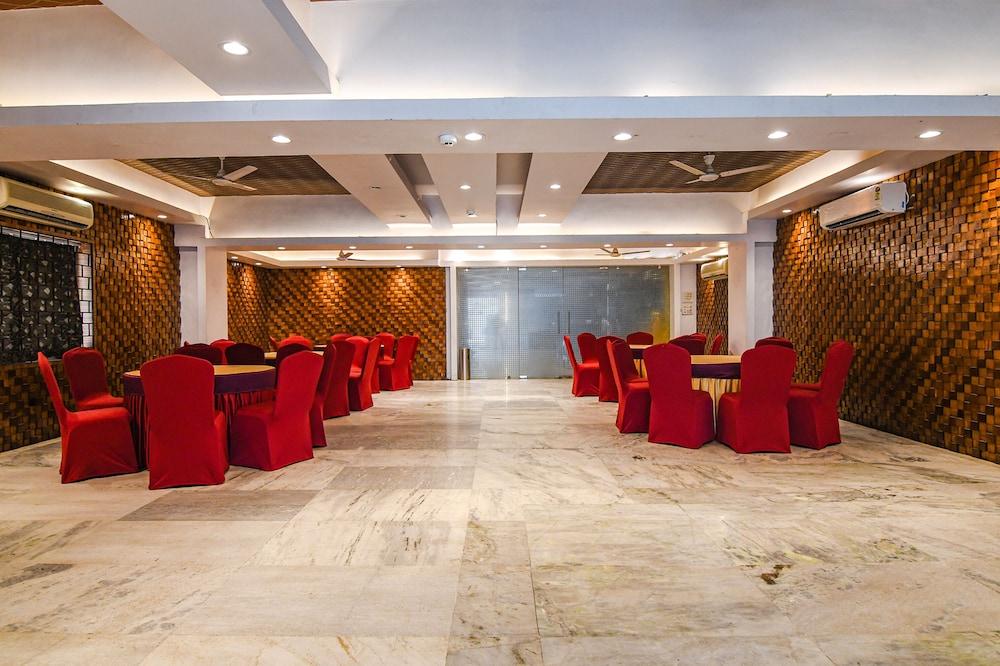 OYO Premium Hinoo Ranchi 13/53