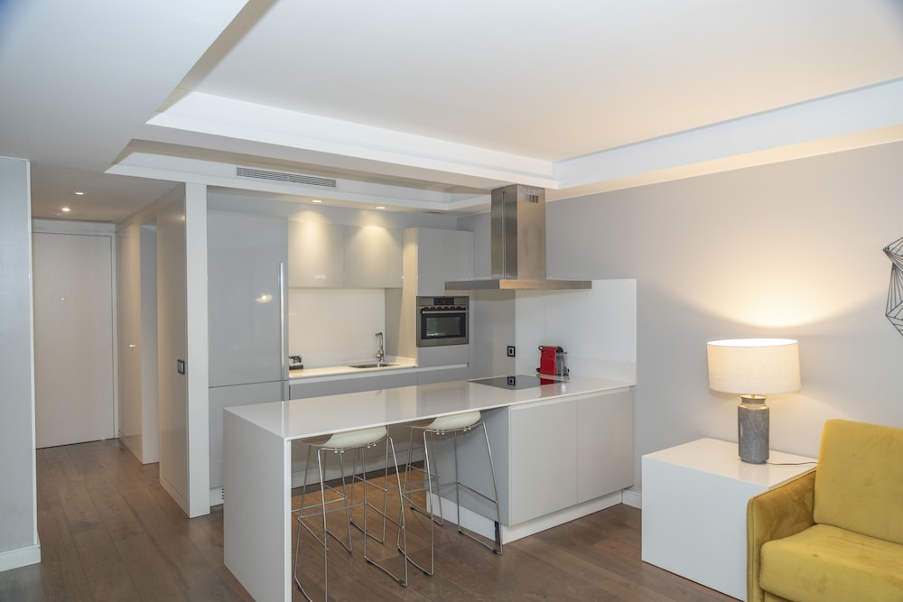SmartRental Collection Gran Via Centric II 37/57