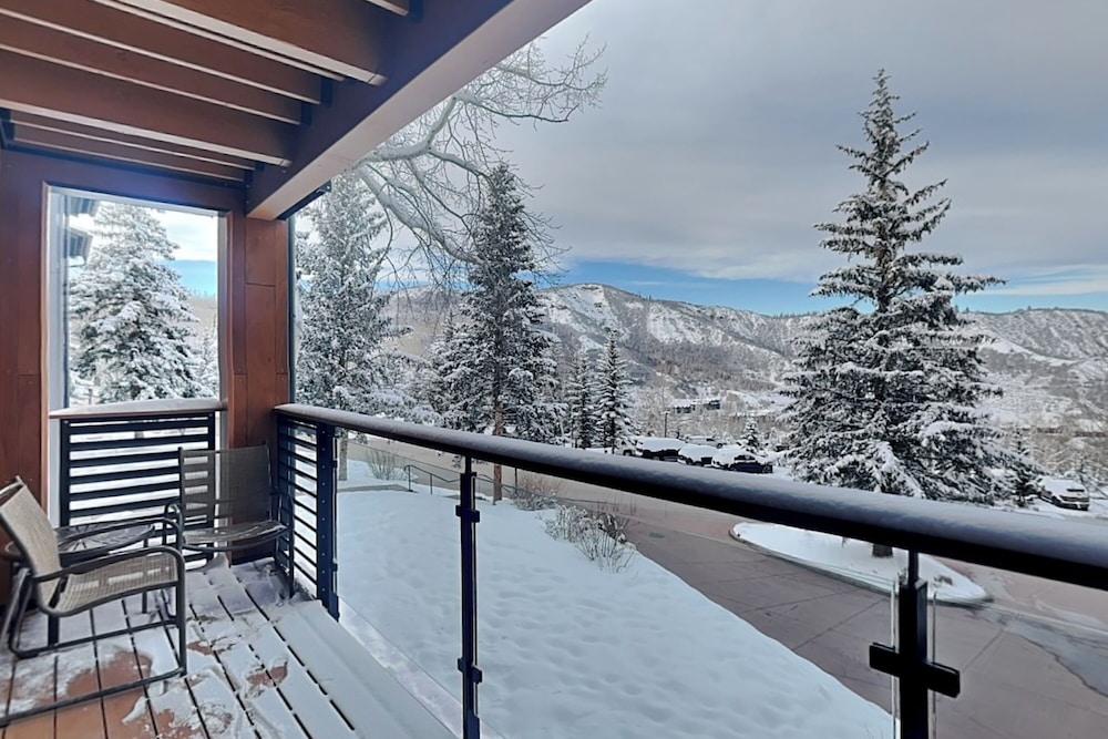 Timberline Condominiums 49/81