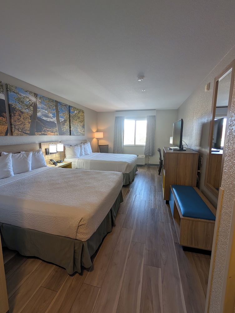 Standard, 2 Queen Beds