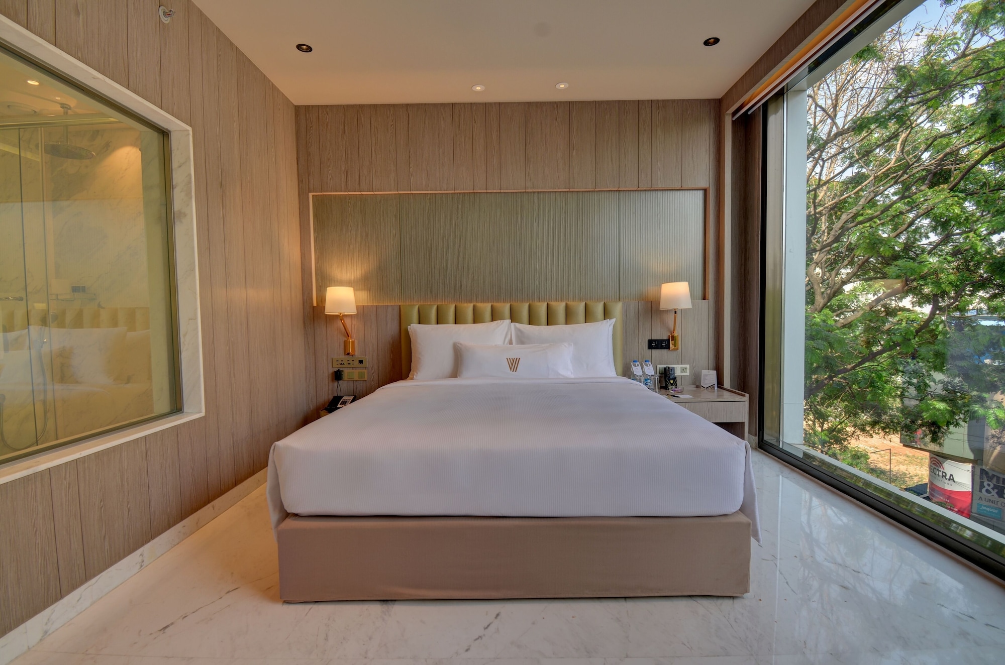 SUPERIOR, DOUBLE BED
