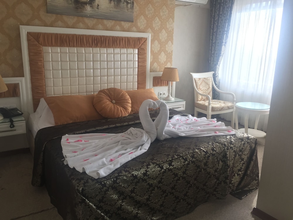 Pen Hotel 9/44