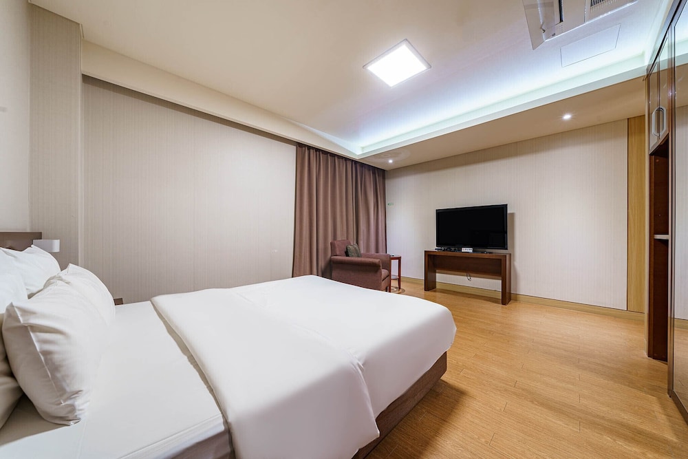 Korea Tourist Hotel 20/61
