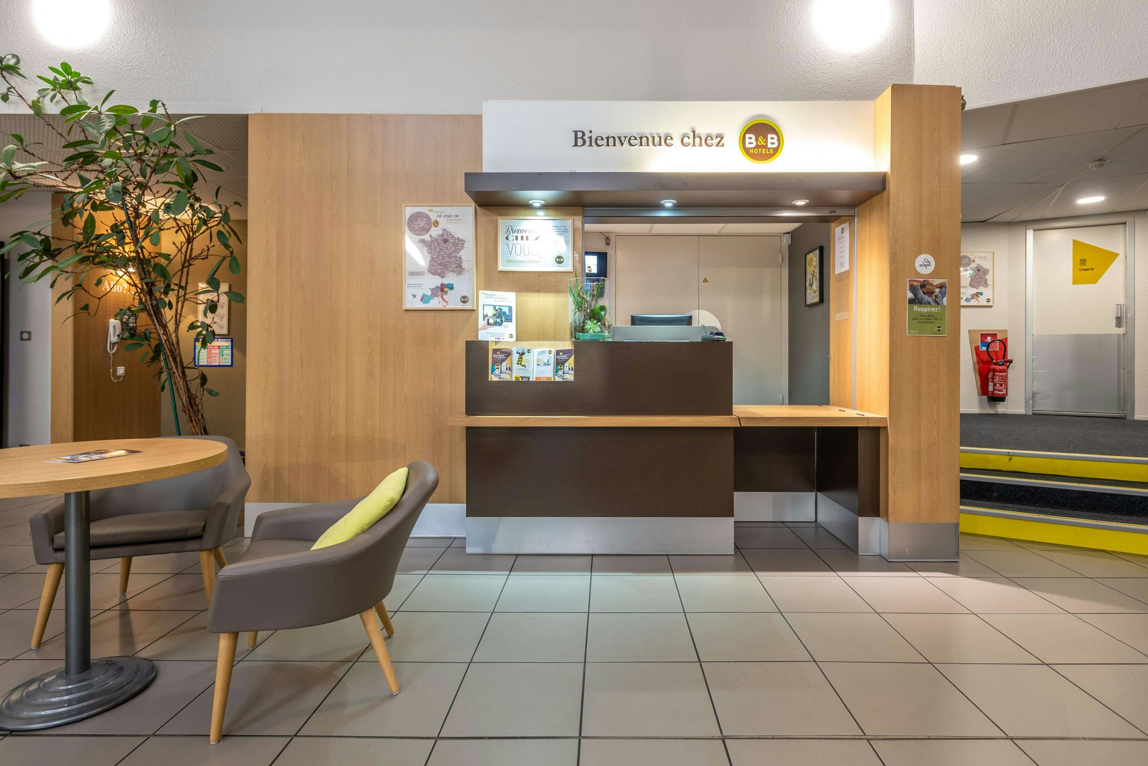 Lobby at B&B HOTEL Quimper Sud Benodet, QUIMPER