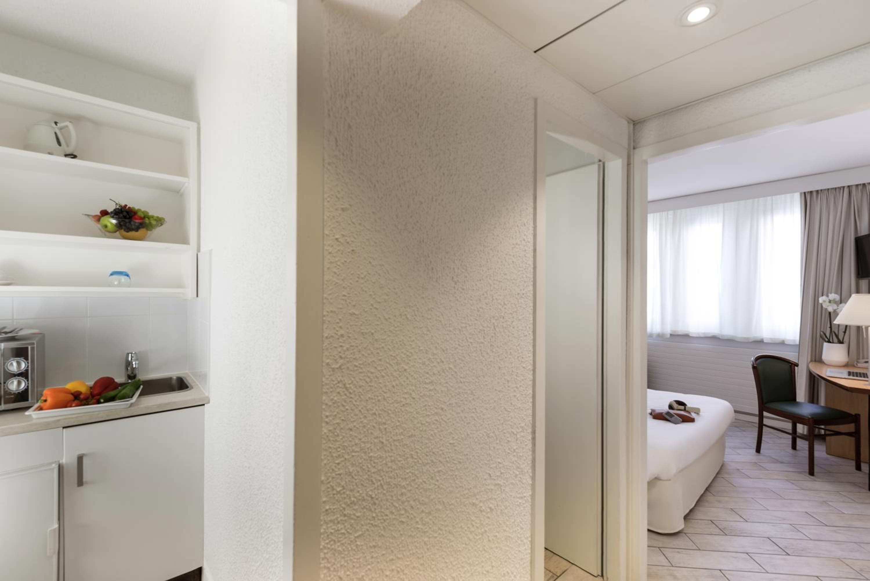 RESIDENCE STUDIO GENEVE CENTRE 25/26