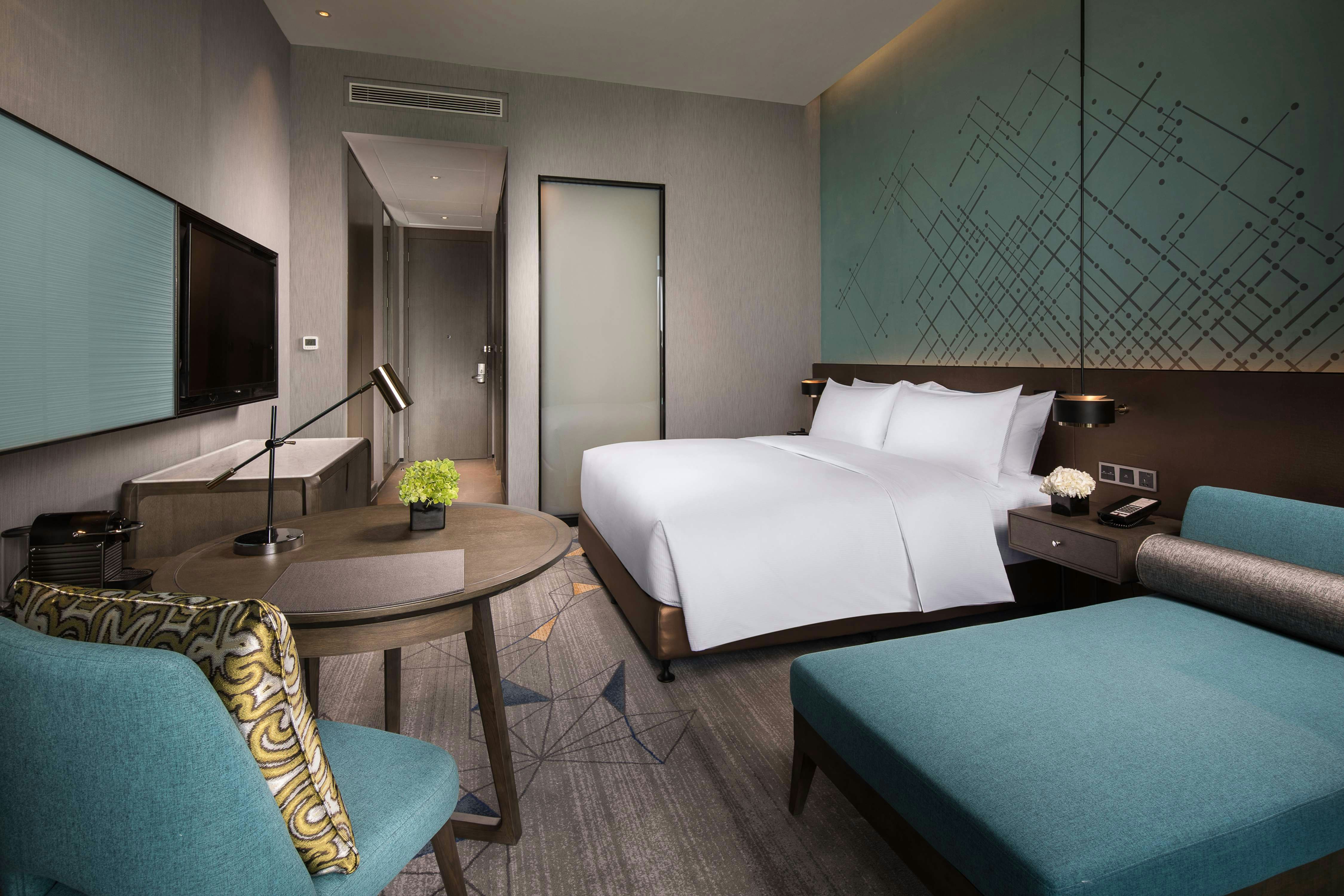 DELUXE, KING BED, SEA VIEW
