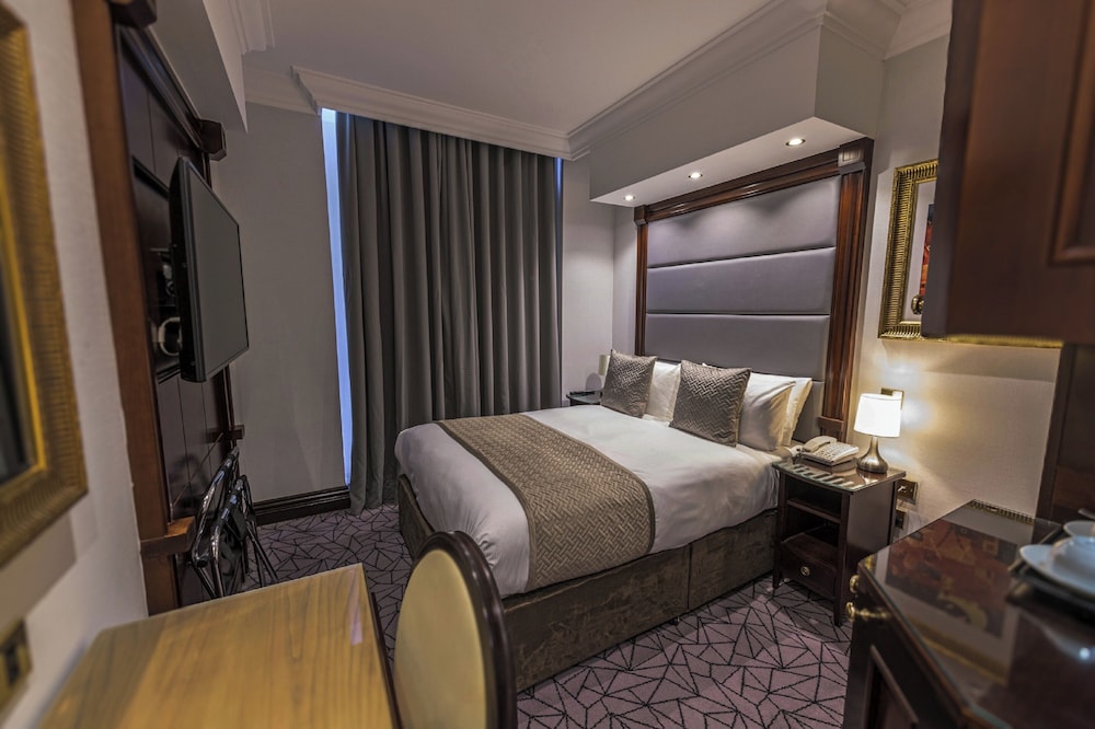 Hyde Park International Hotel 25/65
