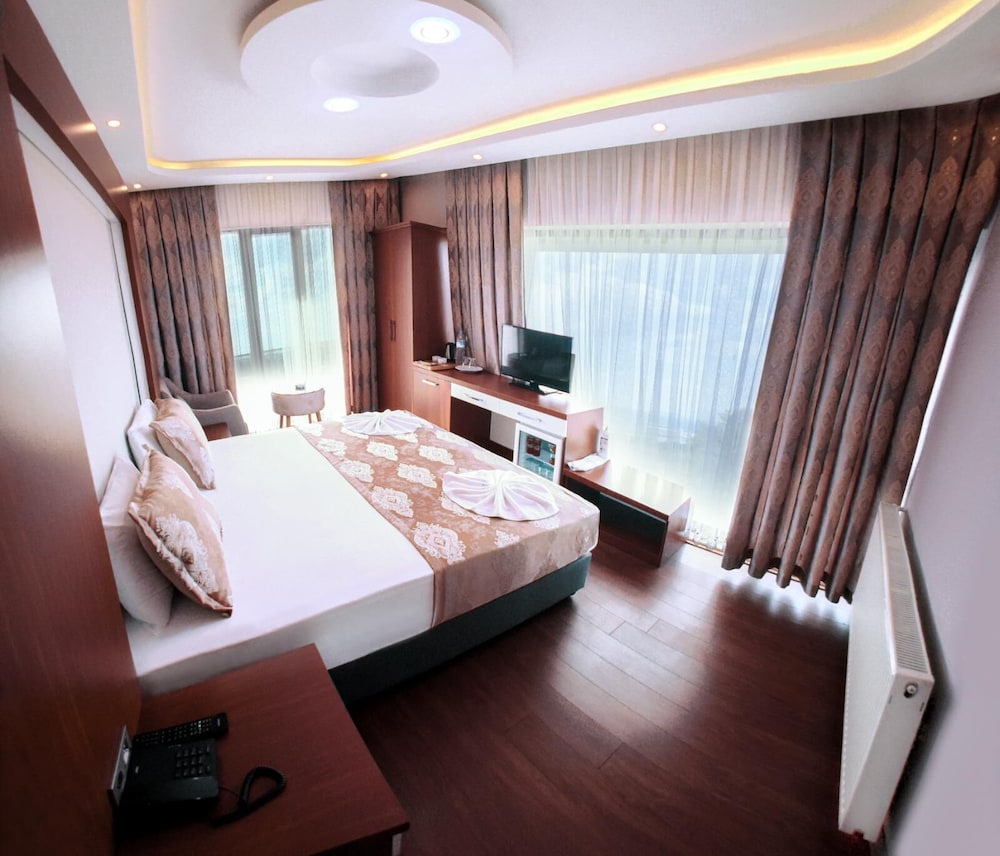 Marine View Hotel 6/25