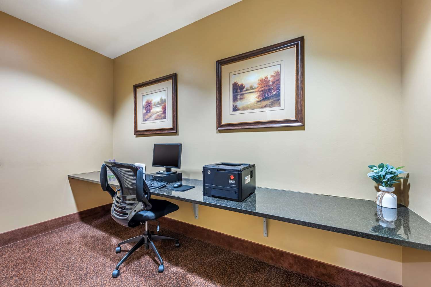 Best Western Plus Grand Island Inn & Suites 13/15