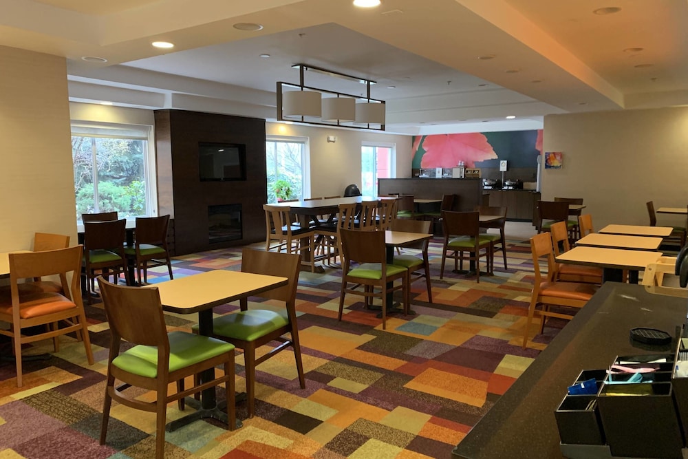 Fairfield Inn By Marriott Concord 15/16
