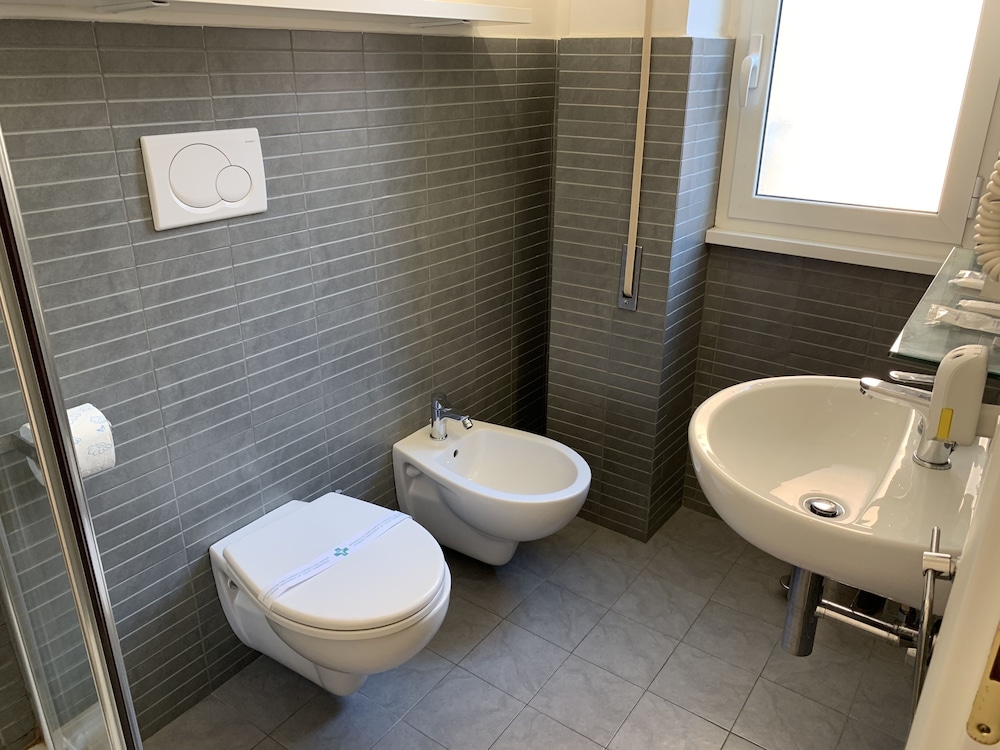 Tiburtina Suites 32/34