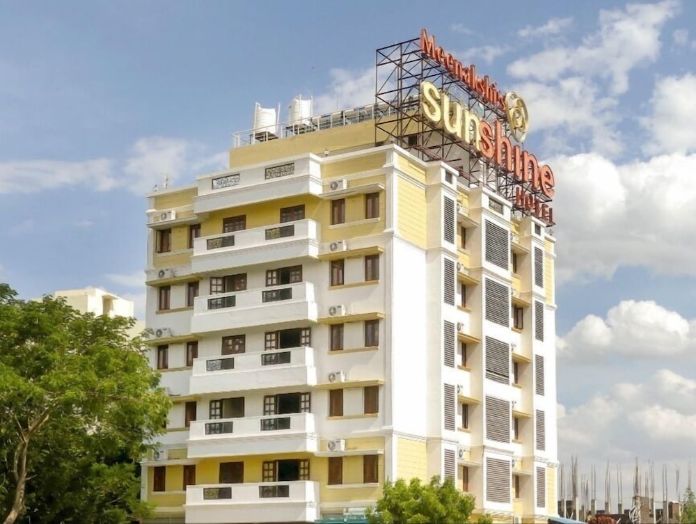 MEENAKSHI'S SUNSHINE HOTEL 3/29