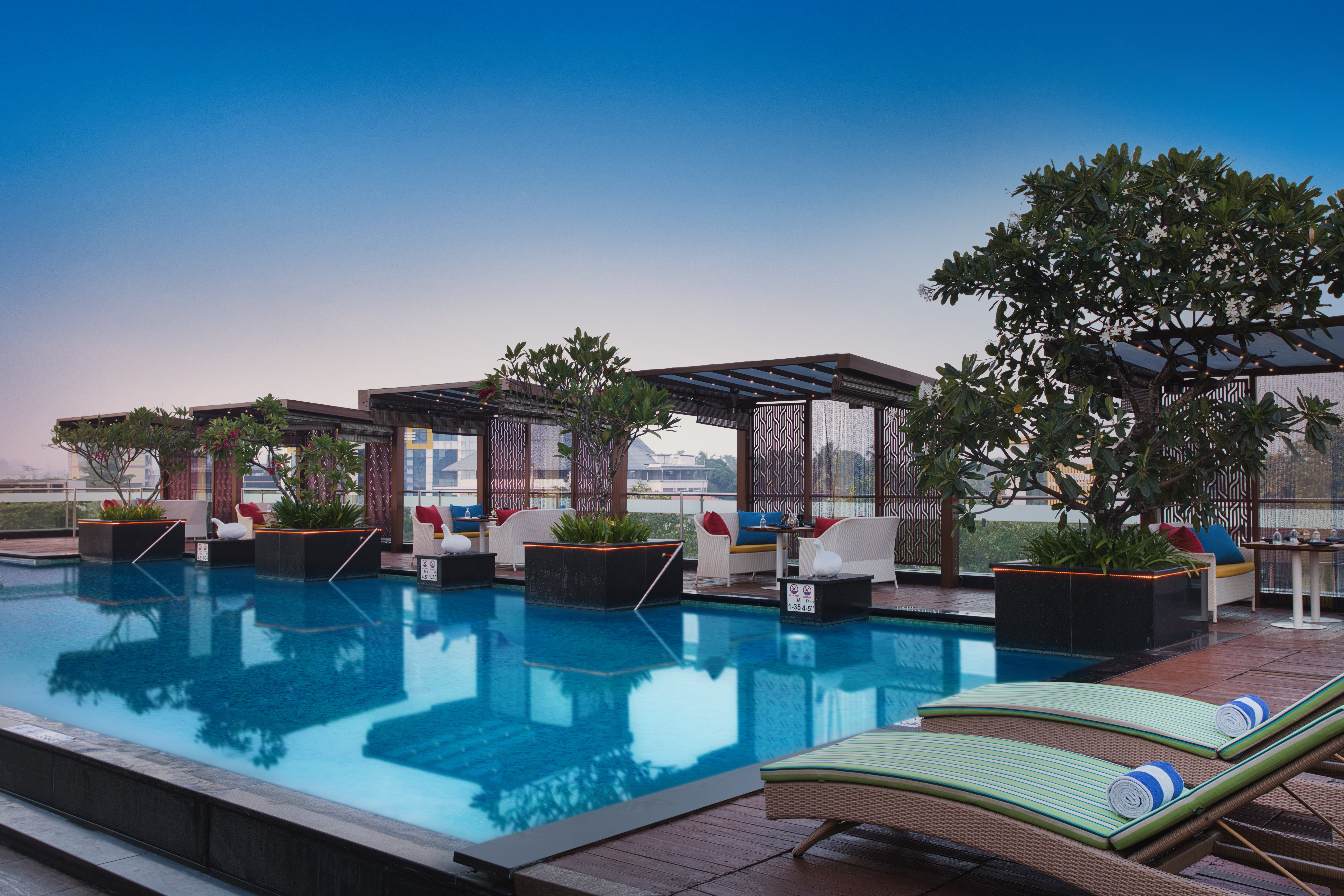 Holiday Inn Cochin 4/76