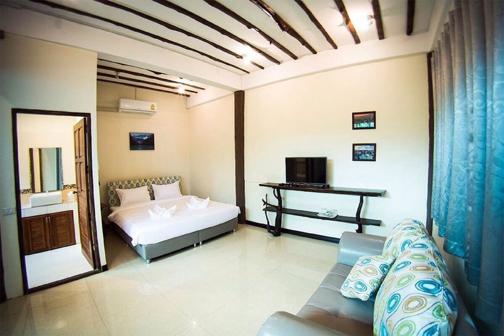 Rao Ga Khao Resort 10/50
