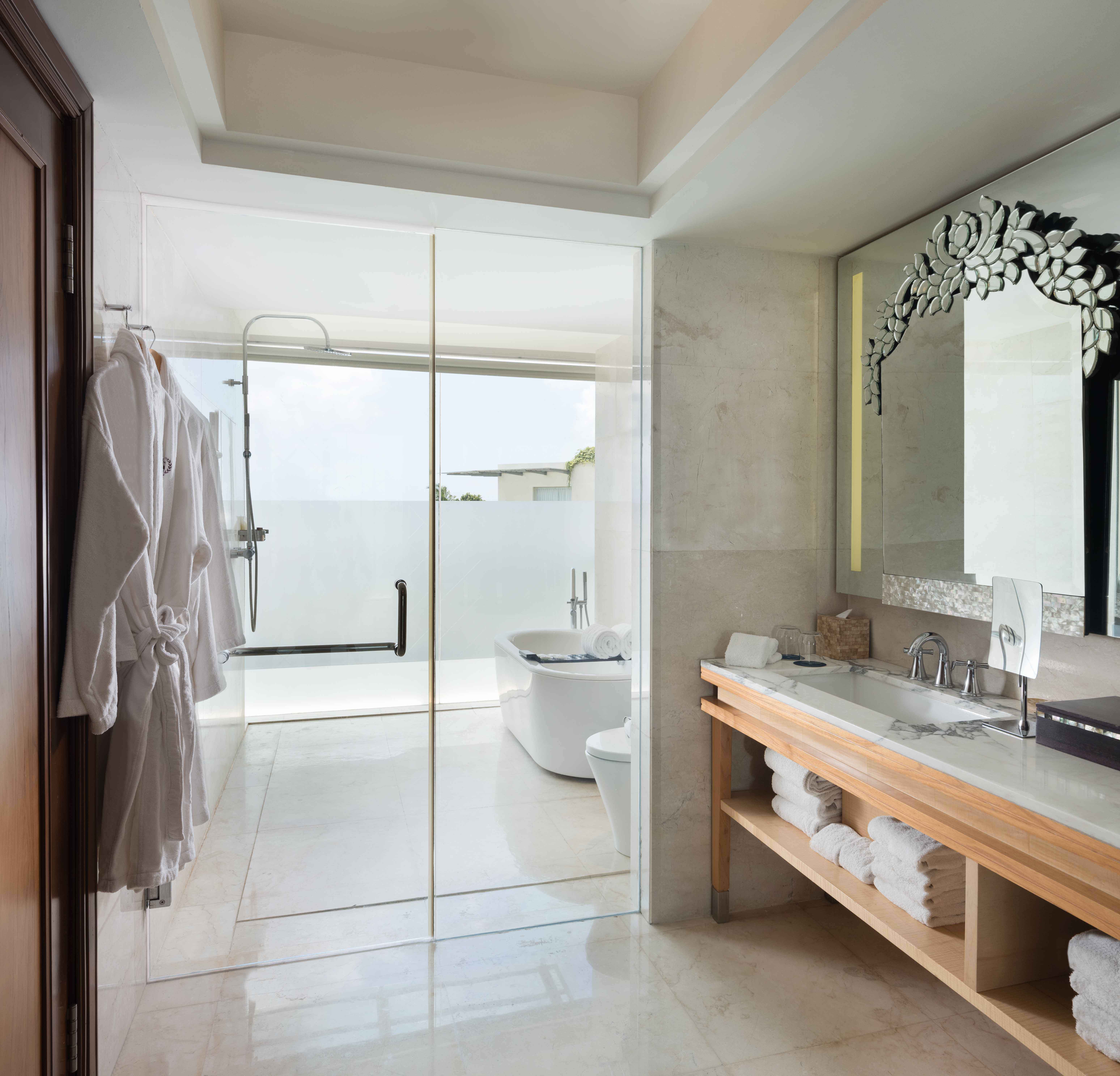 Suite, Ocean Front