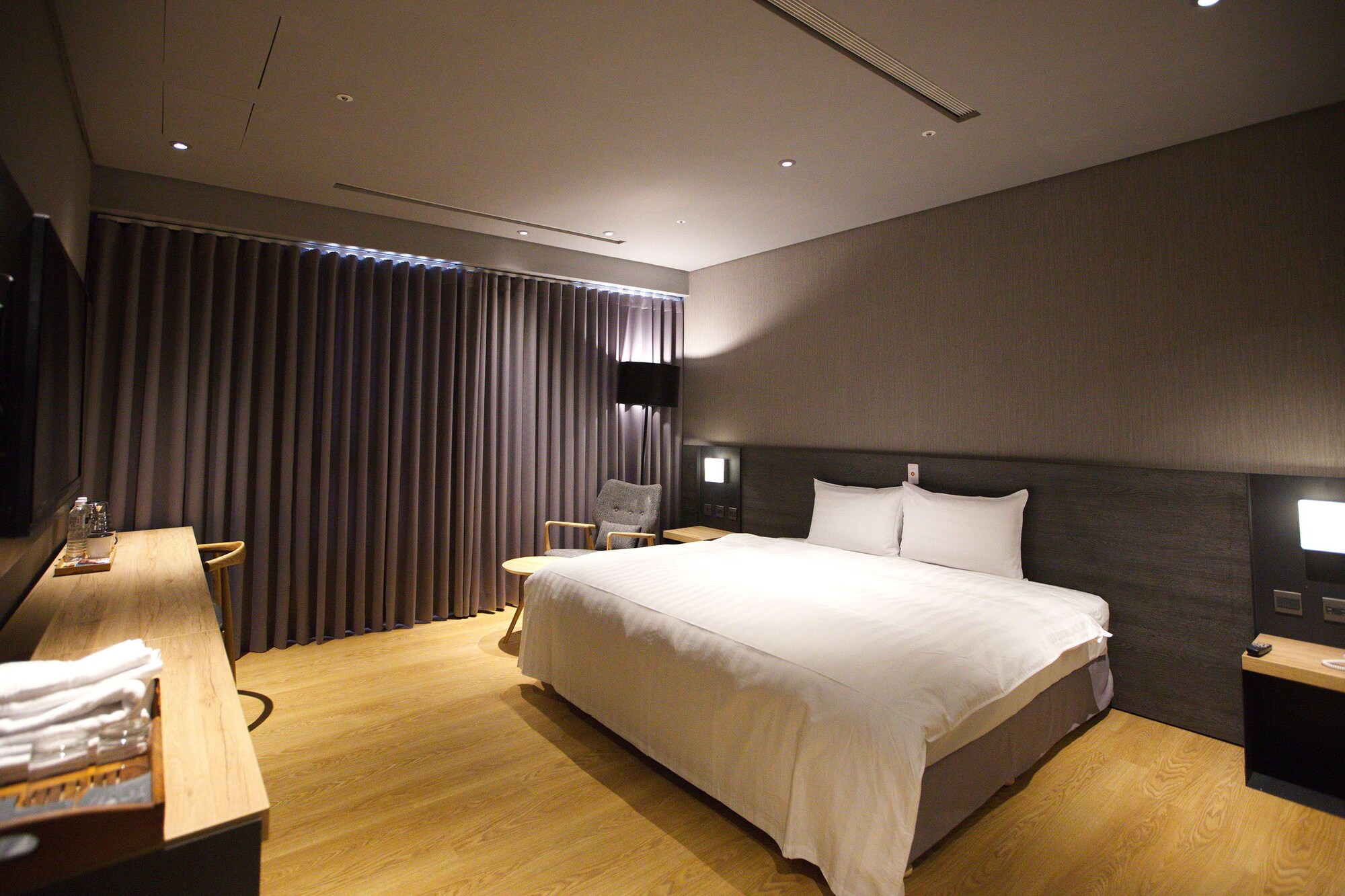 DELUXE, DOUBLE BED, HOT TUB