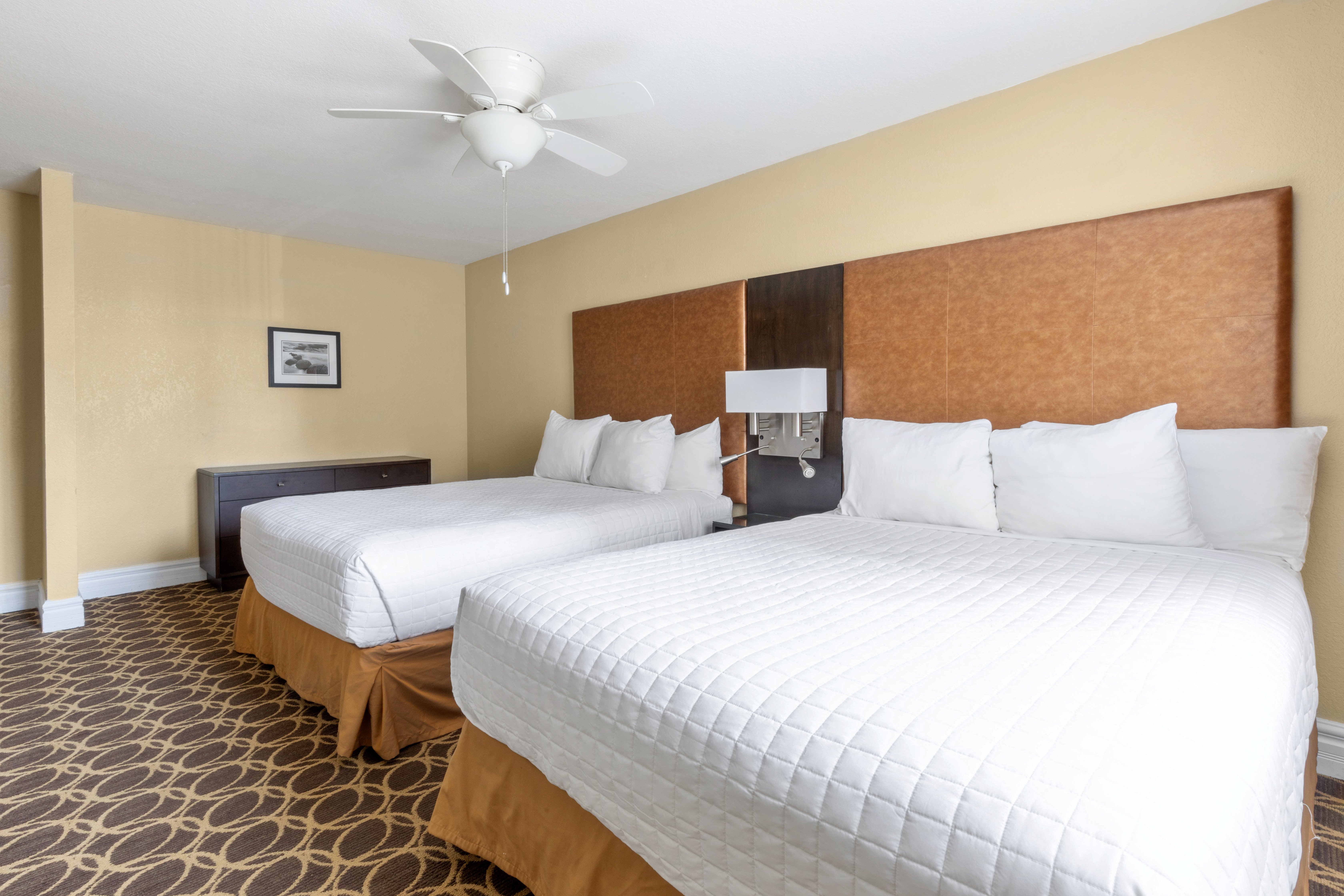 2 Bedrooms, Suite, 2 Queen Beds, Pool Side