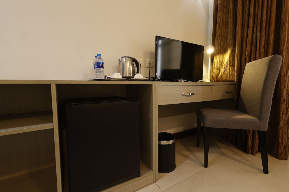 Aristocrat Hotel 34/40