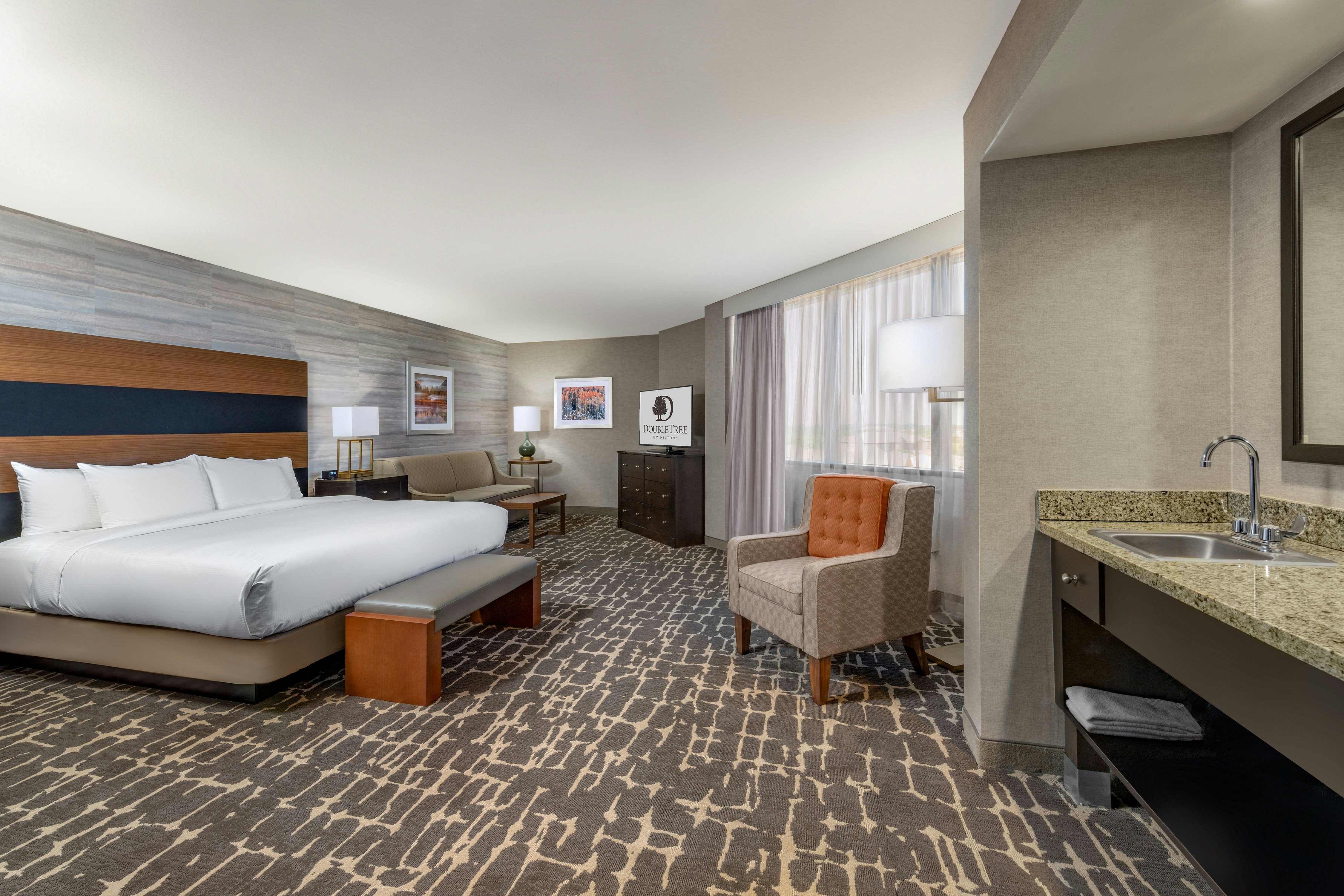 Junior Suite, King Bed