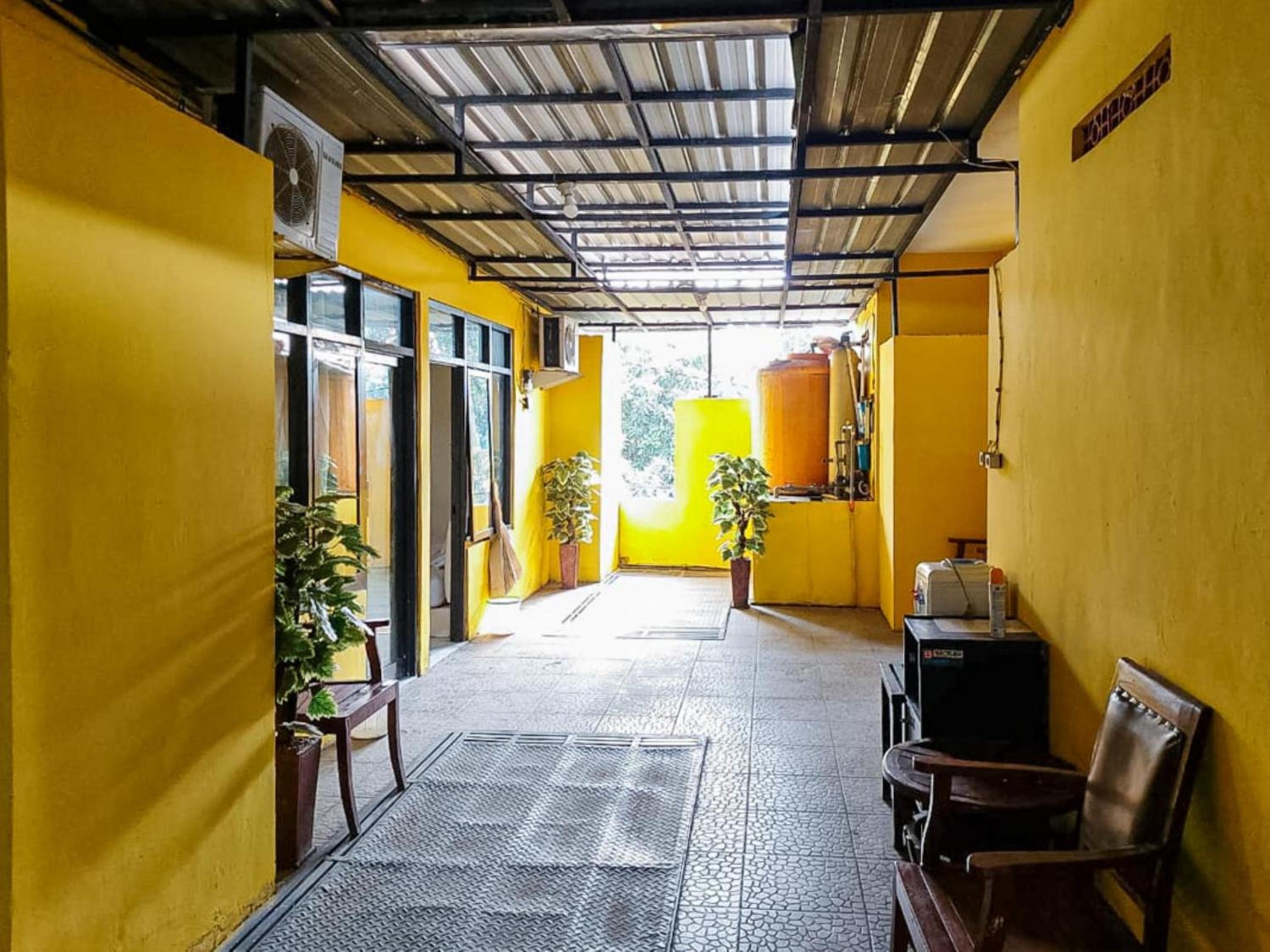 OYO 3895 D'Luck Homestay 29/37