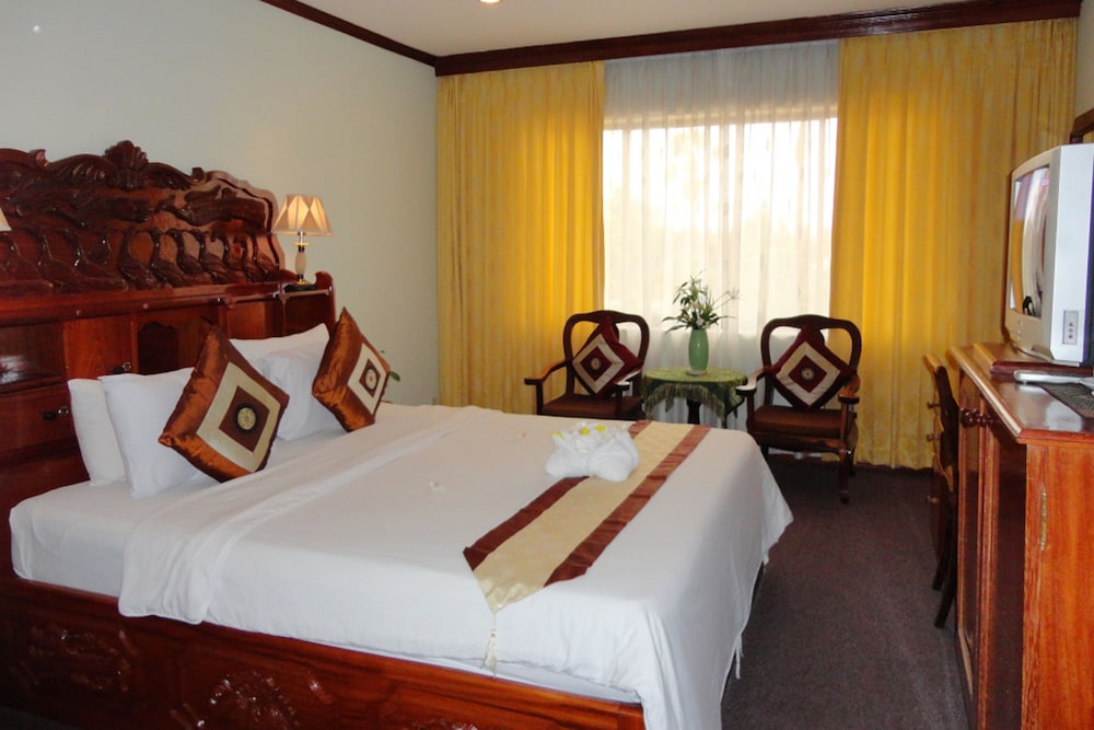 ANGKOR HOTEL 16/36