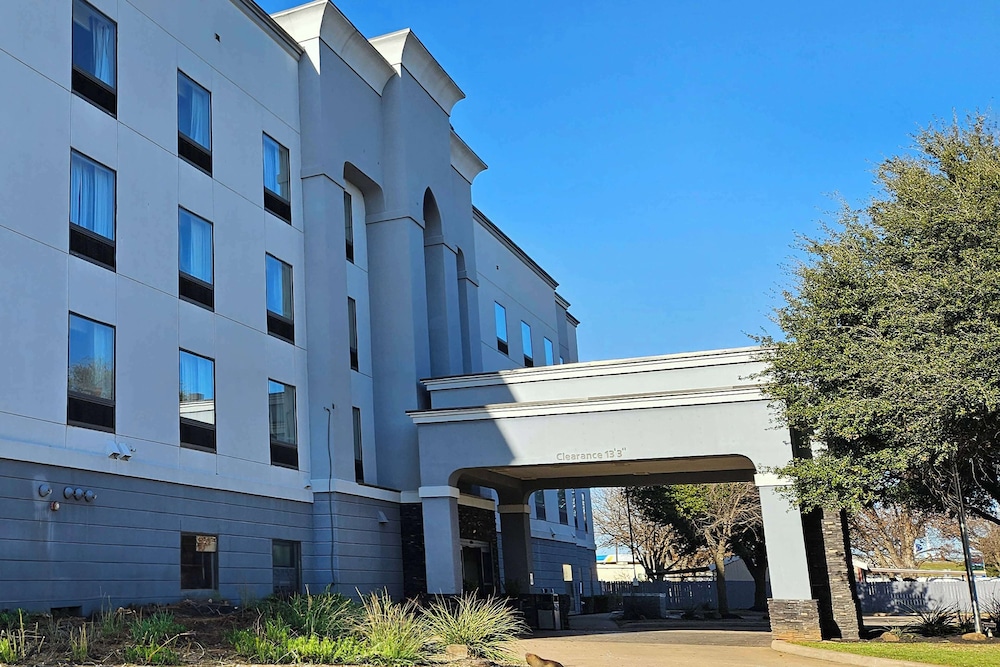 Ramada by Wyndham Burkburnett / Wichita Falls 60/65