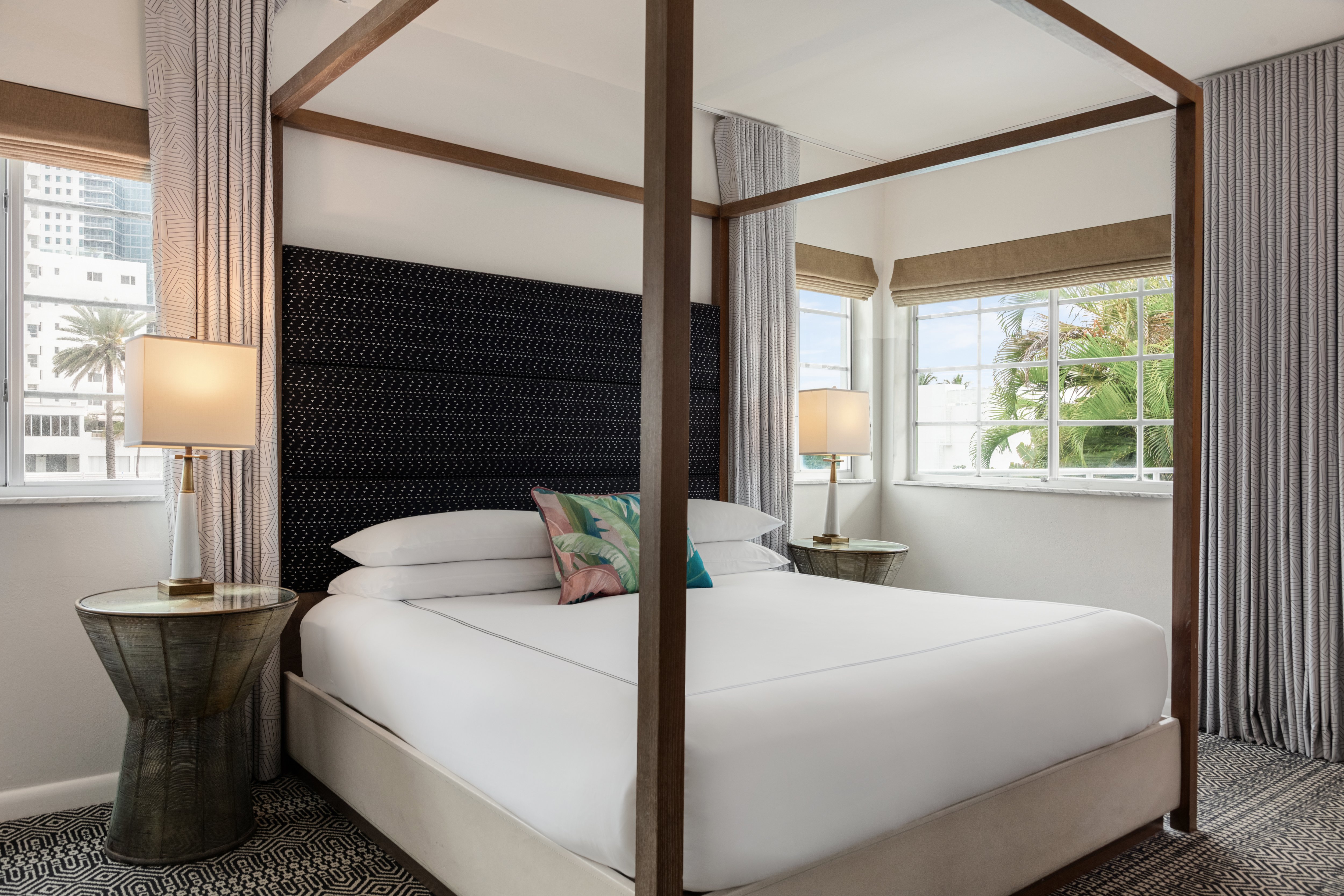 Kimpton Surfcomber Hotel 28/80