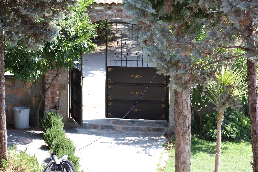 Antik Manastir Butik Otel 4/33